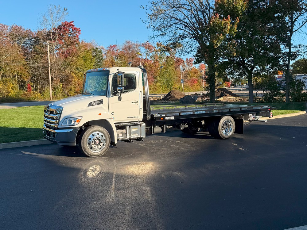2025 Hino L6 (Key# 1942) 2